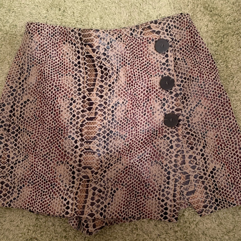 Zara Snake skin skort